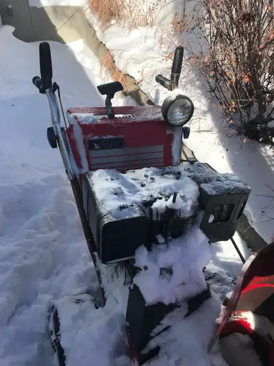 souffleuse (nécessite réparation), View more