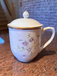Royal Oak Covered Tea Mug floral design