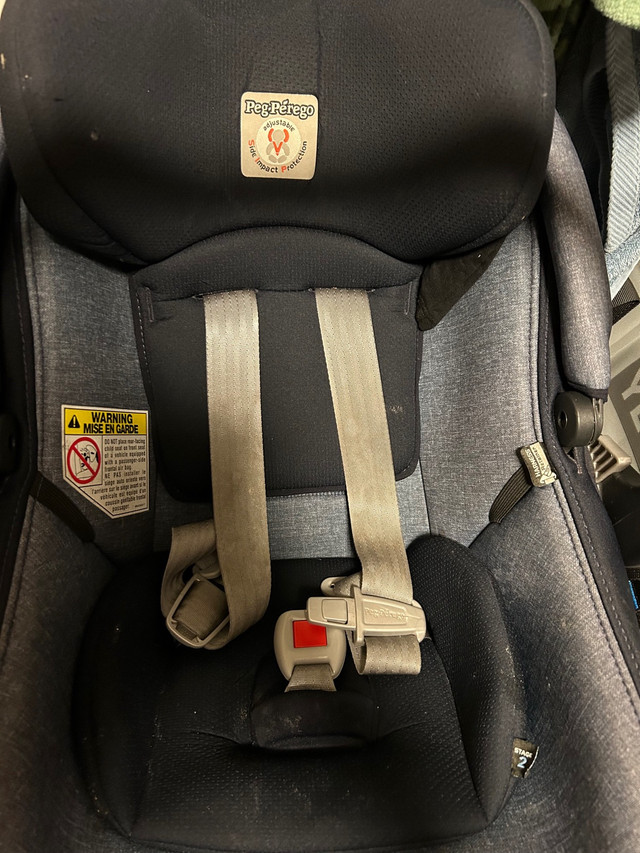 Peg Perego stroller + car seat dans Poussettes, porte-bébés et sièges d'auto  à Ville de Montréal - Image 2