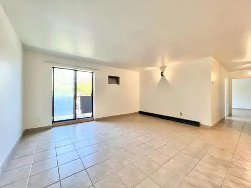 FOR RENT | 304-650 Cameron Ave, Windsor ️ 2 Bedrooms | 1 Bathroom Choose Your Rental Option: ✅ $1,55...