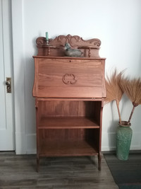 Bureau de notaire antique