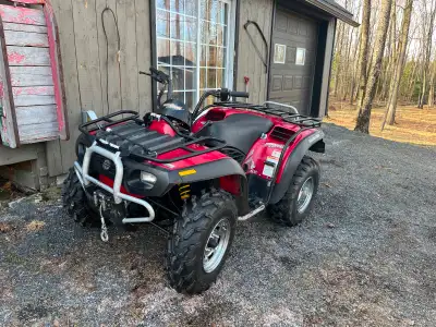 Bombardier Traxter 2003, moteur 500CC, refroidi par liquide, transmission semi automatique, 2 pneus...