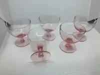 5 coupes à dessert en verre rose vintage