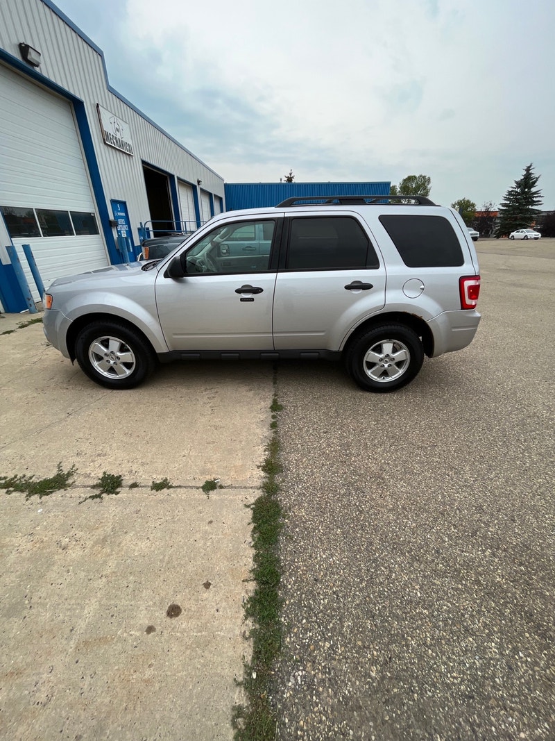 2012 Ford Escape XLT 4WD Cars & Trucks Red Deer Kijiji