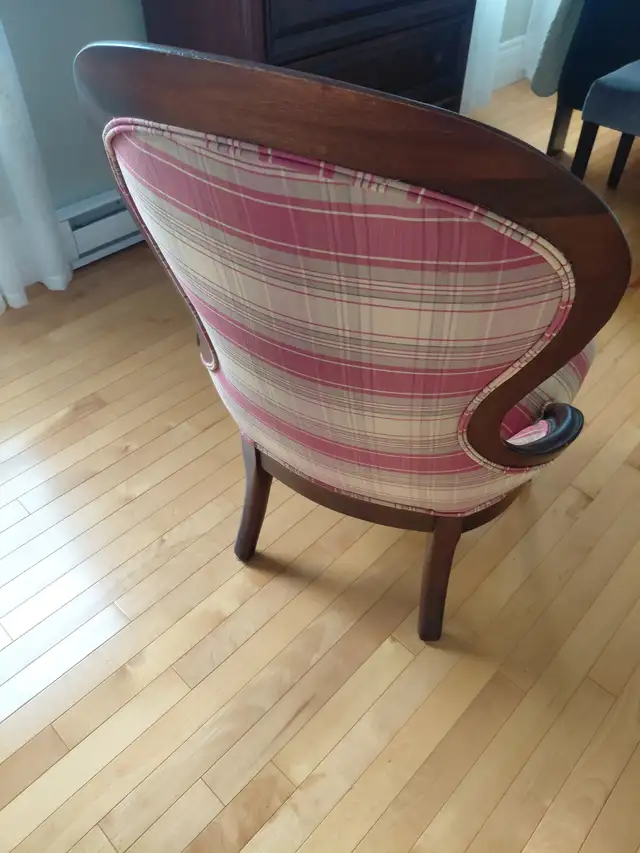 Antique occasional chairs( set of 2) in Chairs & Recliners in Charlottetown - Image 5