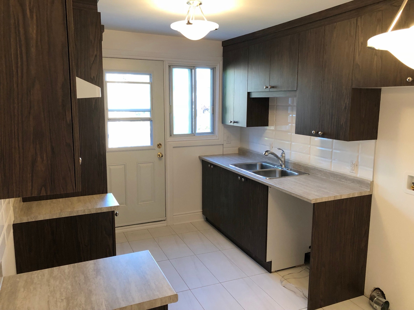 1096 Av. Parkview — photo 3
