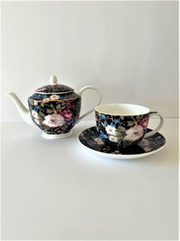 TEA POT CUP AND SAUCER SET FINE BONE CHINA MAXWELL AND WILLIAMS