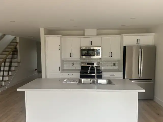 3 Bedroom  townhouse in Stratford. First months rent free! in Long Term Rentals in Charlottetown - Image 3