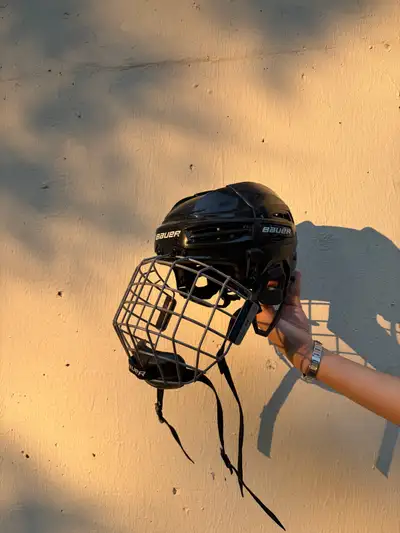 Casque de hockey Bauer – 20 $, View more