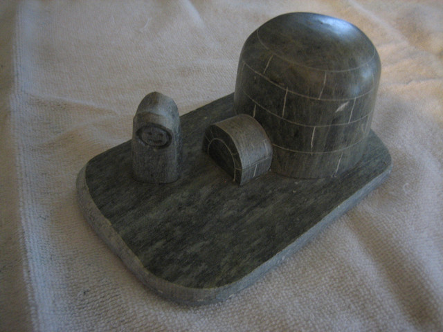 SOAPSTONE CARVING in Home Décor & Accents in Comox / Courtenay / Cumberland