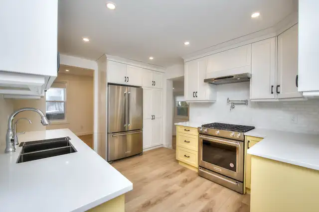 Renovated Detached Home Near Belmont Village | 2 Bed, 2 Bath | in Houses for Sale in Kitchener / Waterloo - Image 11