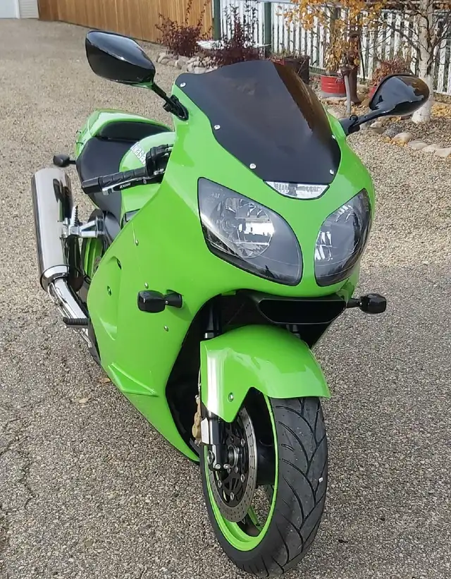 2001 Kawasaki zx12r Ninja in Sport Bikes in St. Albert - Image 4