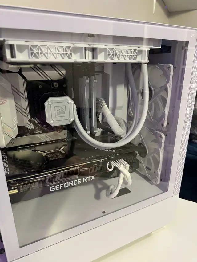  High-Performance Gaming PC - RTX 3070 Ti | Ryzen 7 5800X in Desktop Computers in Kingston - Image 3