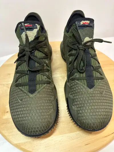 Nike LeBron Witness 5 Shoes size 9.5, View more