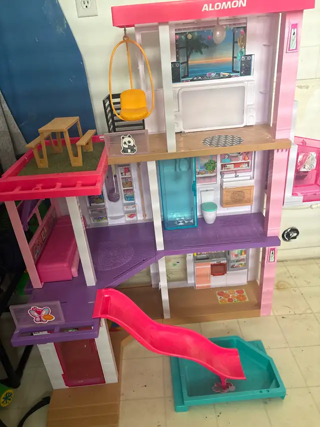 Barbie doll dreamhouse