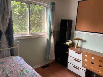 FEMALE ONLY!!! Georgian College students only!!! Will respond to best candidate. Available May 1/26...