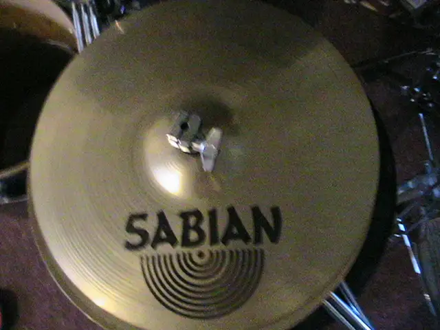 RARE~SABIAN "AA" ~14 "FLAT HATS" NO ISSUES GREAT SOUND! in Drums & Percussion in Windsor Region - Image 2