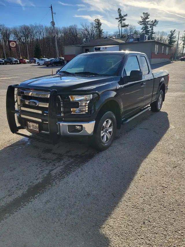2017 ford f150 xlt in Cars & Trucks in Ottawa - Image 2