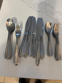 40 piece Cutlery set for 8