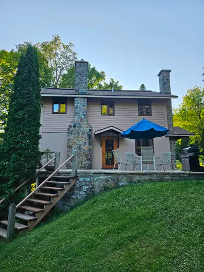 Bord du lac + Bateau *Boat & Lake* Luxurious home in Sainte-Anne