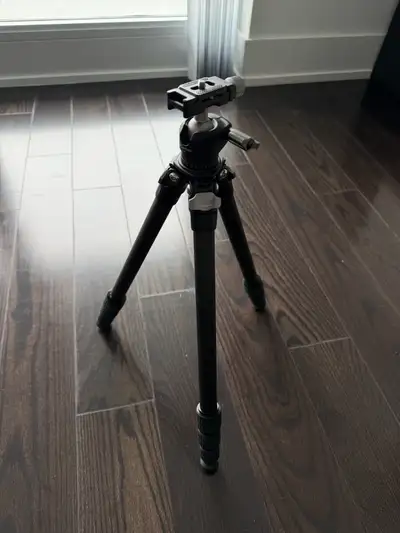 Leofoto carbon fiber tripod LS-224C with LH-25 ballhead, View more