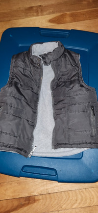 Grey puffer vest 5T winter fleece lined