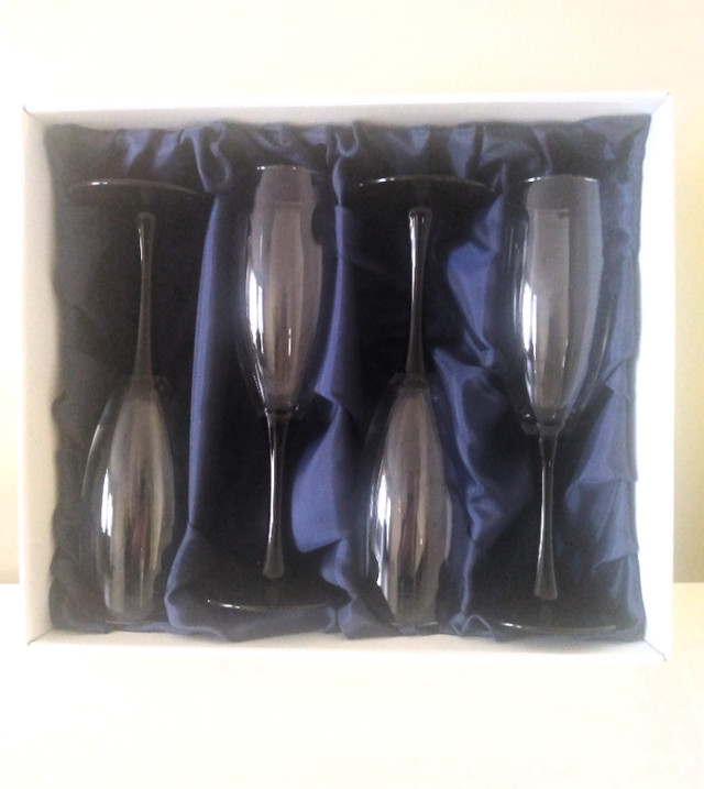 Champagne Flutes- Wine Glasses in Kitchen & Dining Wares in Markham / York Region - Image 3