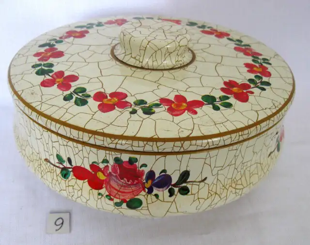 CONTENANT BISCUIT  METAL VINTAGE COOKIE TIN CONTAINERS AU CHOIX in Arts & Collectibles in West Island - Image 10