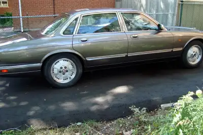 NO TRADE... Unique gorgeous color, XJ6 Venden Plus, It has been in the garage for 2 years ago.., New...