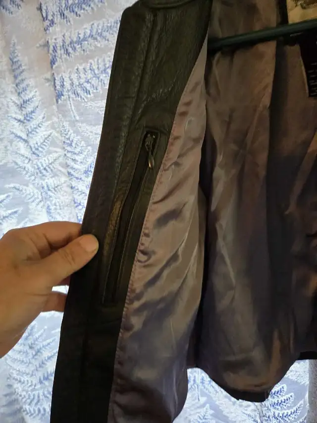 Rare Womans Harley Davidson Leather Jacket in Women's - Tops & Outerwear in Kitchener / Waterloo - Image 6