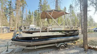 Get ready to have some fun in the sun with this Crestliner pontoon boat! This boat is in ok shape fo...
