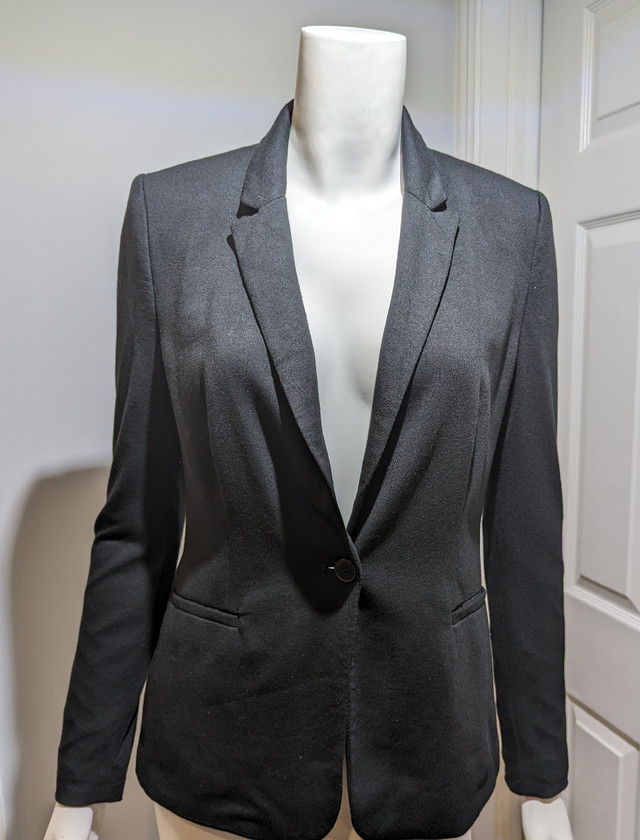 VGUC - Women's Old Navy Black Blazer Size XS in Other in Oshawa / Durham Region