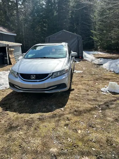 2015 Honda Civic dx -4 door -Manual -229,942 km Not inspected will most likely need rotors and pads,...