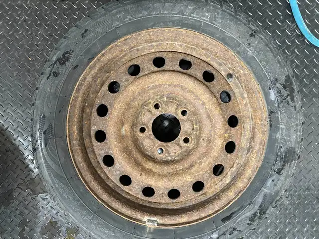 205/55 R16 - Honda civic winter tires - various thread levels in Tires & Rims in Ottawa - Image 3