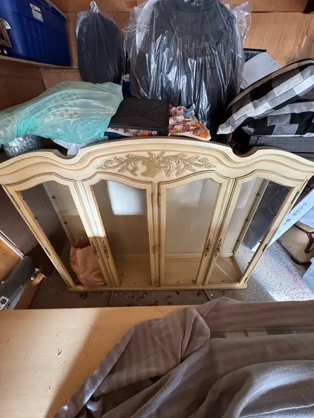 Vintage French Provincial Hutch + Credenza Set – Solid Wood in Hutches & Display Cabinets in Mississauga / Peel Region - Image 9