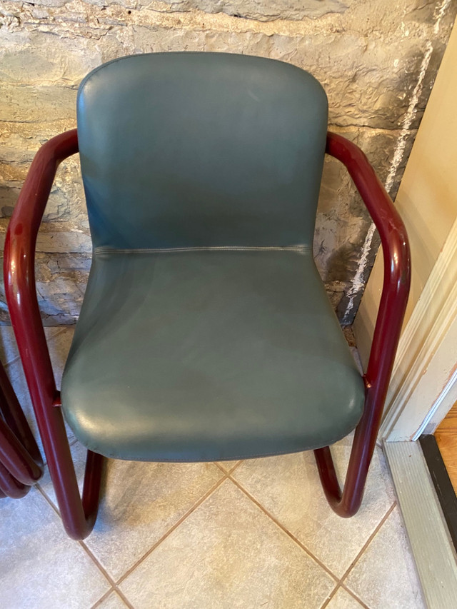 Rare vintage Kenetics Canadian made ‘72 set/4 chairs   in Chairs & Recliners in Napanee - Image 4
