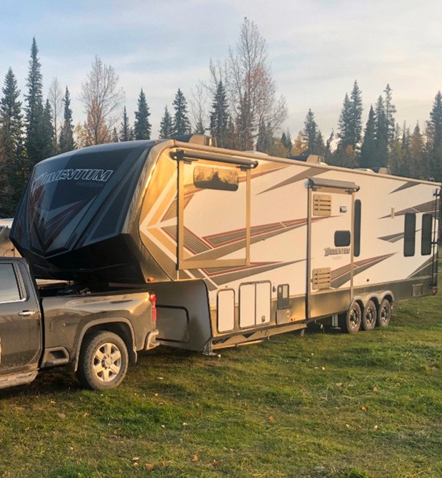 Grand Design Momentum 397TH Toy Hauler! Travel Trailers & Campers