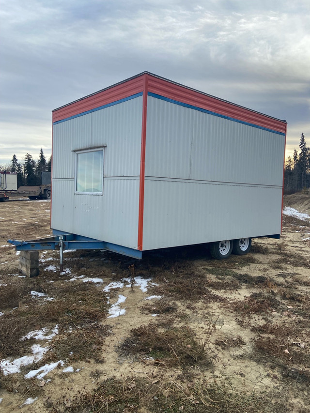 Enclosed office trailer storage seacan in Cargo & Utility Trailers in Edmonton - Image 2