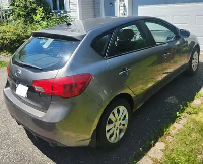 Kia Forte5 EX 2011 – 101 764 km – Un seul propriétaire – Automatique – Pneus d'hiver inclus Prix dem...