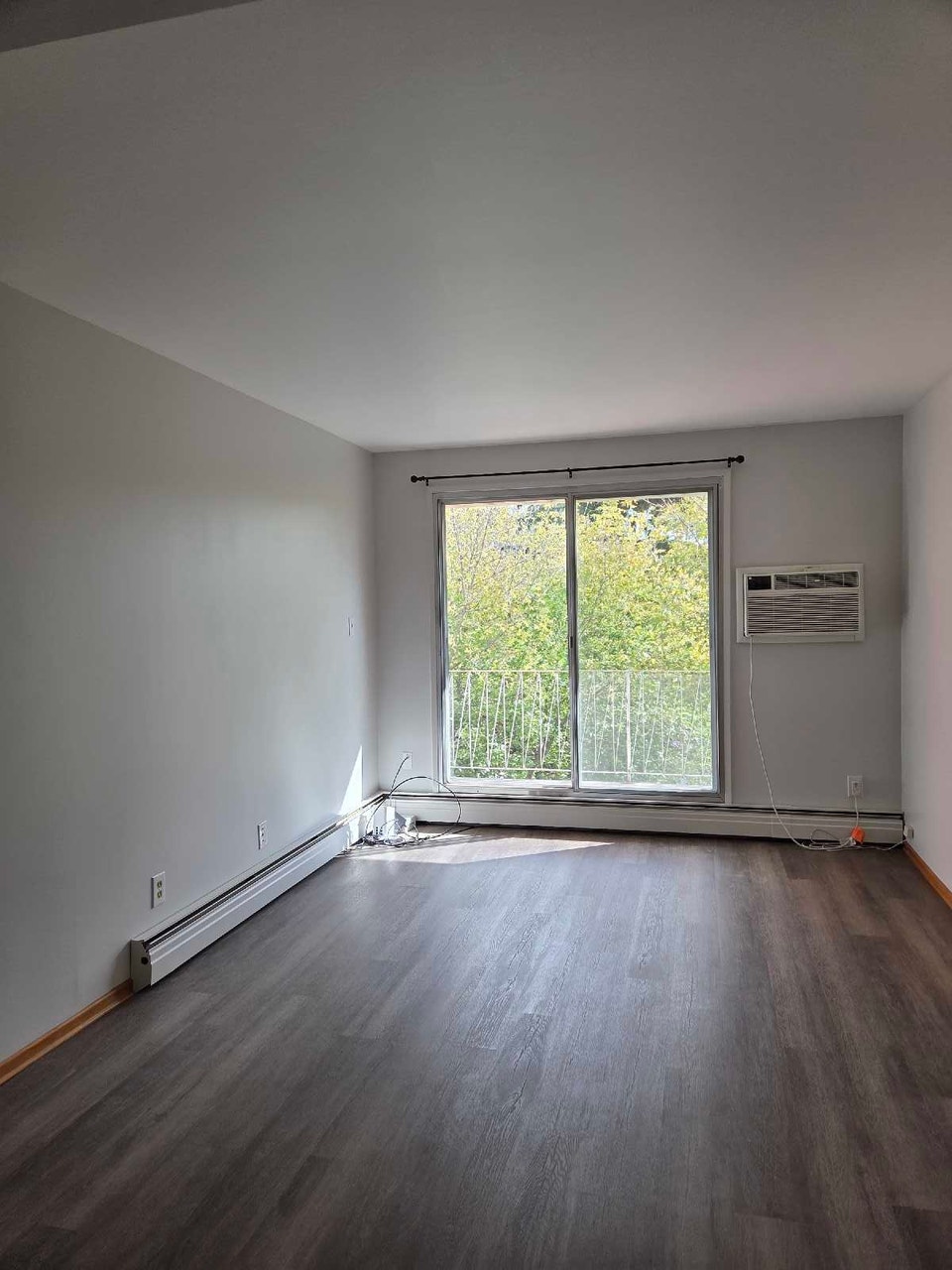 One Bed, Adult Only building 3