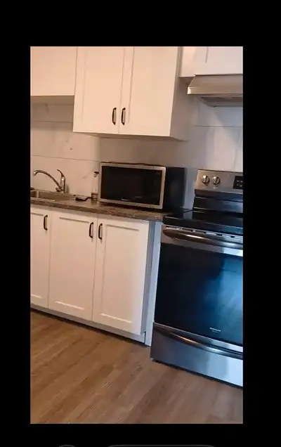 1B1B for rent close Windsor University