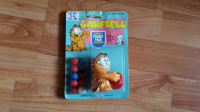 New Carded Garfield Gumball Pocket Pack Gumball Dispenser