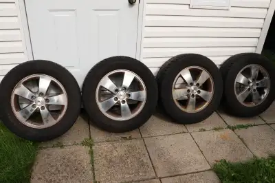 4 Mags Pontiac avec pneus 225/60R16 Maxtrek Maximus M1 Un été d'usure