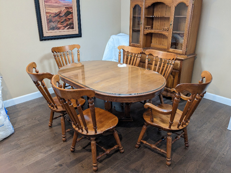 Solid Maple Dining Room Set Dining Tables & Sets Cornwall Kijiji