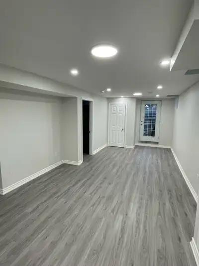 Spacious 3 Bed, 2 Bath Apartment Near Ontario Tech – Prime Location! Looking for a comfortable and c...