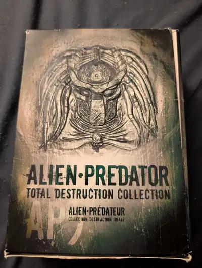 DVD Alien and Predator , View more
