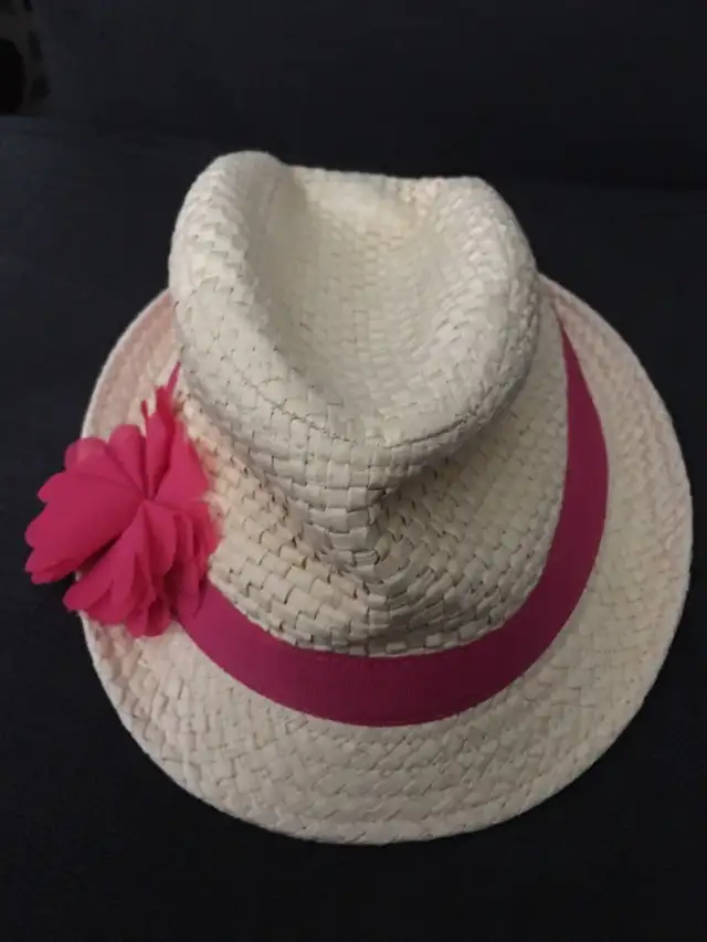 Children’s Place size 7/8 hat62863261644801121