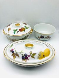 Vintage Royal Worcester England Evesham Serving bowls