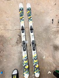 Firefly “flyer” twin tip skis