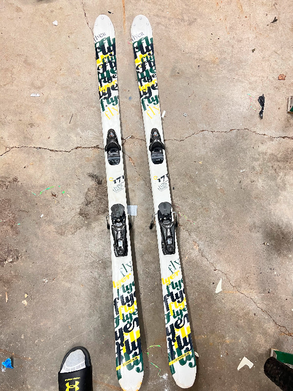 Firefly “flyer” twin tip skis | Ski | Saint John | Kijiji